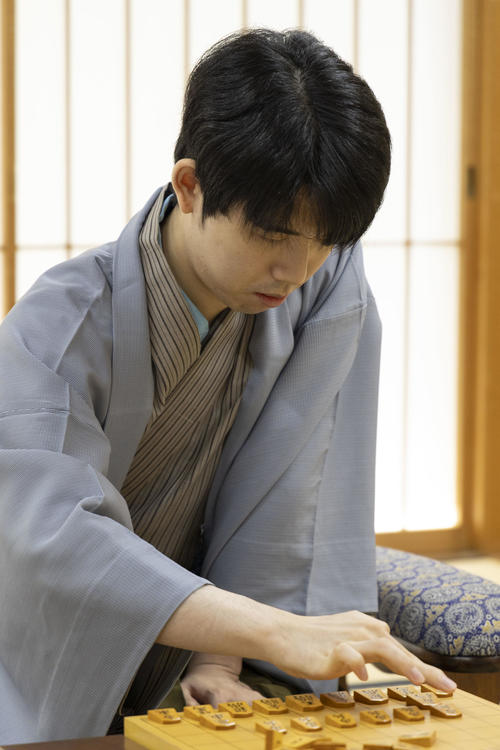 藤井聡太王座が逆転負け
