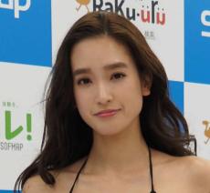 「世界一麗しいレースアンバサダー」卒業花束手に笑顔「サーキットでもっと見たかったなぁ」の声