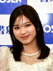 “超面倒くさい女”キャラ人気の20歳女優　グラビアで赤ランジェリー「みんなで頑張りました」