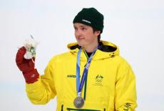 【スノボ】銀メダリスト、競技中の落下事故に苦言「滑走できなかった」逆転狙う最終滑走で発生