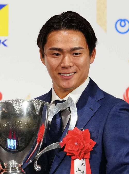 山本由伸はスクバル、スキーンズに次ぐ3位 WBCに出場する投手格付け