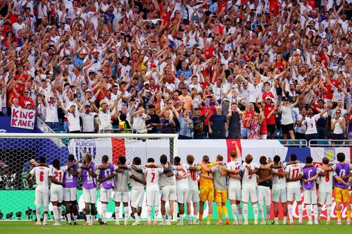 準決勝はイングランドとアルゼンチンの因縁対決 神の手＆5人抜き