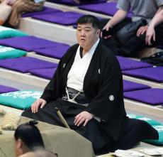 親方パパ　確認用 二子山親方の休場で出羽海一門の審判委員がフォロー 大鳴戸親方「元気