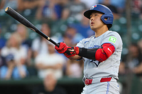 岡本和真が2戦連発の30号、新人3人の大台到達はMLB史上初｜Infoseek