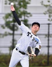 阪神】西勇輝の引退記念＆1500奪三振グッズ発売 直筆サイン入りグラブ