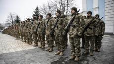 「手が銃に凍り付くような世界」　ウクライナ軍大佐が語った、冬を迎えたウクライナ戦線