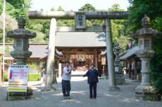 水戸黄門に縁がある！？　茨城県・水戸の総鎮守、水戸八幡宮にてランパンプスが合格祈願！