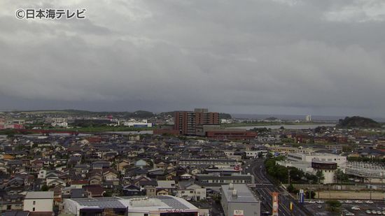 台風10号　山陰から遠ざかるも注意が必要（31日午前11時）