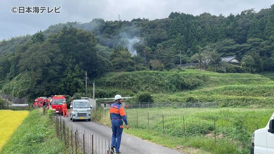 高齢夫婦の住む住宅で火事　外出していた夫は無事　妻とは連絡が取れず　鳥取県大山町