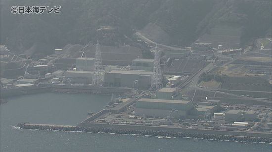 低レベル放射性廃棄物を積んだ輸送船が出発　島根原発から青森県の専用施設へ　今回の廃棄物の量は200リットルのドラム缶800本分　