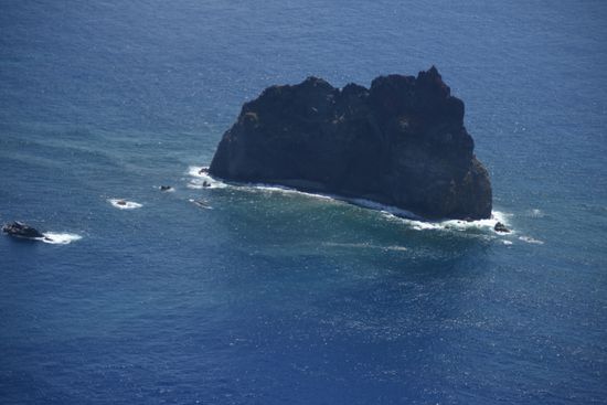 伊豆諸島・須美寿島付近で海水の変色確認　専門家「火山活動高まっている」