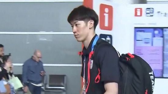【バレー】男子日本代表がパリ到着　石川祐希は表情崩さず現地入り　直前合宿では世界1位のポーランドを撃破