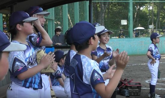 コーチが怒らない野球チーム「野球を楽しむために、大人が邪魔しない」