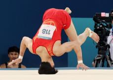 【体操男子】橋本大輝と金争う中国・張博恒が第1種目からミスで20位発進　着地で両手と頭を着く