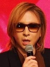 YOSHIKI、3度目となる頸椎の手術を受けると報告　「症状はかなり悪い」10月の手術以降は治療に専念