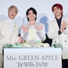 Mrs. GREEN APPLE、「涙ぐみました」ツアーの裏側語る　大森元貴にサプライズも