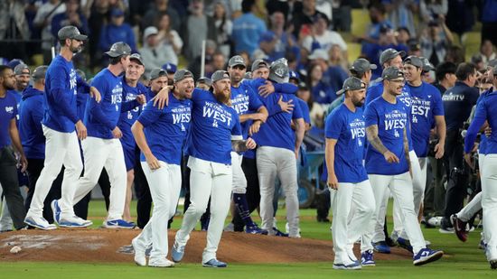 ドジャース本拠地で地区優勝　大谷翔平が勝ち越しタイムリー　2位パドレスとの直接対決制す