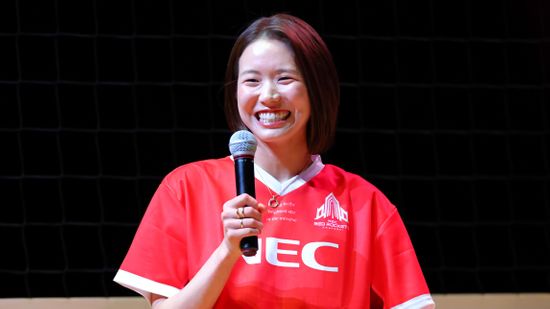 古賀紗理那さん「本気で日本代表を目指している選手に指導したい」　引退後の今は「ずっとペットと遊んでいます」