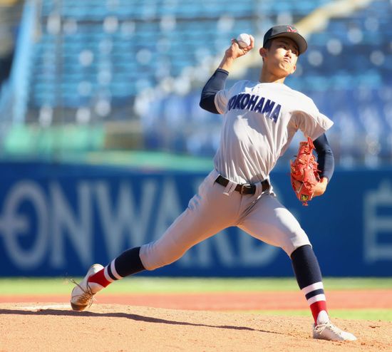 横浜高校が27年ぶり明治神宮大会V　1年生の織田翔希9回途中108球の力投　初出場の広島商を下す