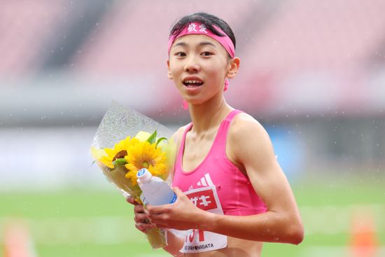 久保凛が16人のごぼう抜きで区間賞！　高校2年生の800ｍ日本記録保持者が全国高校駅伝で衝撃の走り