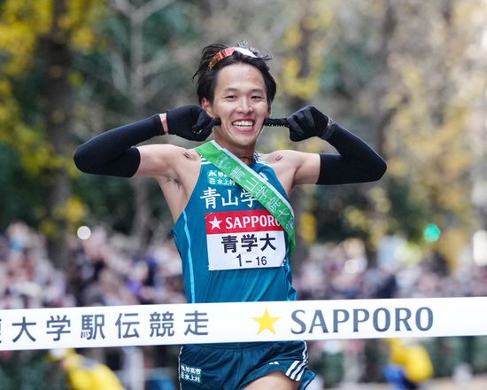 「誰も見ていないところで...」箱根駅伝V青学・小河原のフィニッシュポーズはこっそり練習　原監督は思わずツッコミ