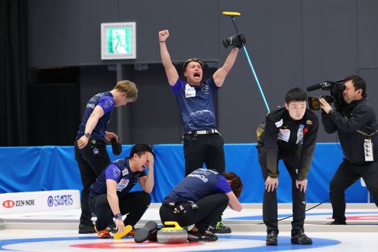 カーリングSC軽井沢クラブ「苦しかった」五輪へ望みをつなぐV　男子決勝は勝者も敗者も“涙”