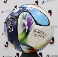 Jリーグ　公式試合球　キャプテン翼 Jリーグ】「キャプテン翼」とコラボした公式試合球が公開 来年上半期