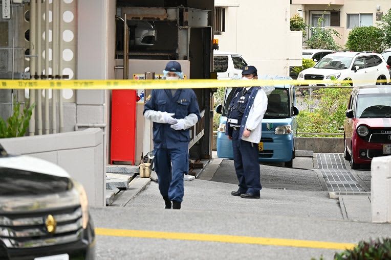 60代女性が刃物で刺され重体か　殺人未遂容疑で30代の男を逮捕　那覇市松川のマンション駐車場