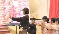 「口からトランプ出したい」　小学1生の質問に一流マジシャンたじたじ　沖縄・与那国島で公演