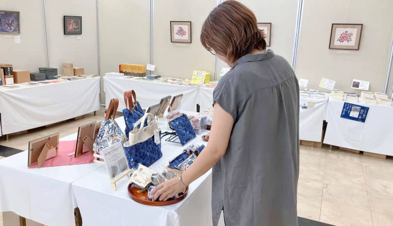 売り切れたらごめんなさい　沖展会員の商品を展示販売 「沖展商店」が人気　ANA浦添アリーナ 4月7日まで