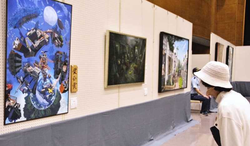 「芸術作品に触れて」　沖展選抜展が開幕　入賞など114点　うるま市で4月17日まで