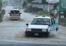 沖縄本島中南部の14市町村に大雨などの警報　11日夕方まで河川の増水に警戒呼びかけ【動画あり】