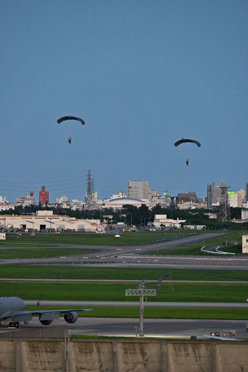 米軍がパラシュート降下訓練　嘉手納基地で3カ月ぶり　周辺自治体が中止求める中　年間最多の5回に