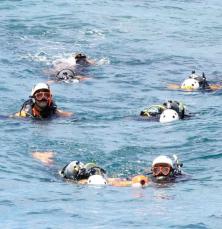 夏の行楽シーズン前に技術向上　沖縄の6消防本部が水難救助訓練　「県民の生命を守る取り組み」