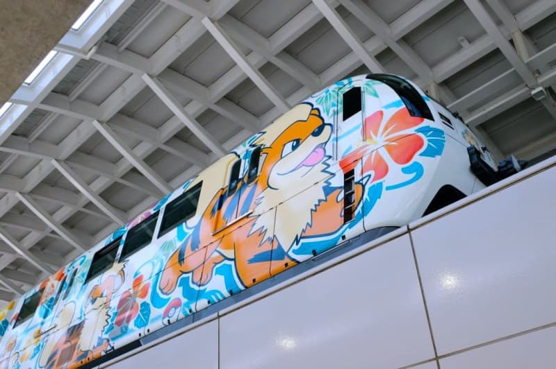 ポケモンのガーディ駆けつける　バスとゆいレールにラッピング、デザイン5種類　沖縄・浦添市で車両出発式【動画あり】