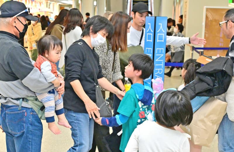 年末年始休みのUターン、沖縄でピーク　那覇空港はきょう5日まで混雑　来年も最大9連休