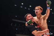 【RIZIN】YA-MAN、左フック一発で怪物くんにKO勝利！　狙ってるキャバ嬢・にじほさんに見せつけた！