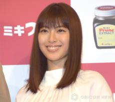 瀧本美織、まさかの「ほんのり #スギちゃん コーデ」公開　デニムセットアップを華麗に着こなす