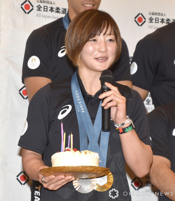 【パリ五輪】角田夏実、会見後にサプライズで誕生日ケーキ　選手団で祝福