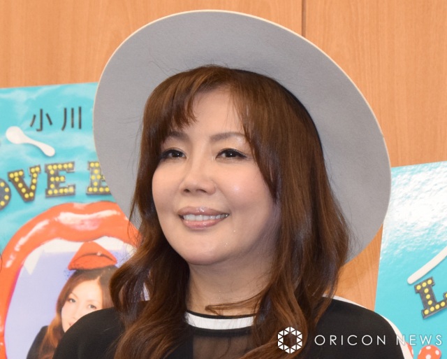 小川菜摘、「貴重」なメイクルーム公開　“すごい量”のアイテム並び「メイクするのが楽しくなりそう」