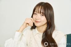 森香澄、“超ミニスカ”で太もも美脚全開「セクシー」「なんて美しいの」　写真集が重版決定