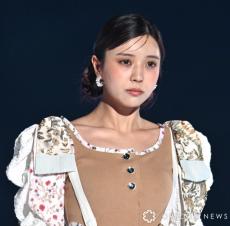 【TGC2024A/W】小林由依、櫻坂46卒業後初のランウェイも圧巻　現役メンバーとTGC競演