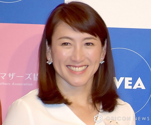 杉山愛、娘と夏の名残を楽しむ　「大きなデッキプール！」「お庭が広くないと広げられませんね！」