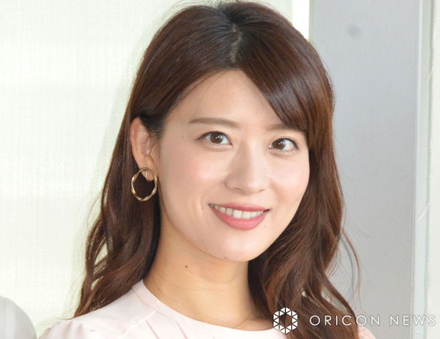 日テレ郡司恭子アナ、ノースリーブから二の腕スラリ　「番長ラフ過ぎるわ…（笑）」「そういう帽子は珍しい？」