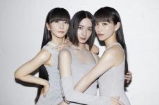 Perfume、SF映画ポスター風ジャケ写公開　『ネビュラロマンス 前篇』全収録曲も