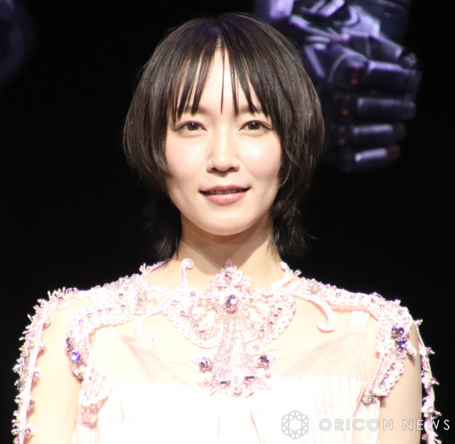 吉岡里帆、俳優目指すようになった原体験を告白「夢みたいな世界が広がってた」