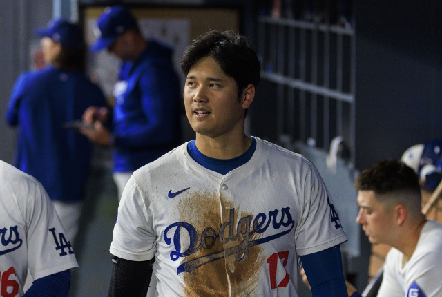 大谷翔平、じゃんけんに勝利しドヤ顔　ドジャースが選手との“対戦動画”公開「大谷さんやっぱすごいわ」「キケ推せる～！」