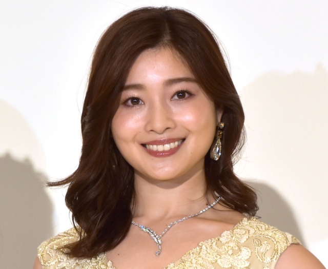 土屋炎伽、太もも全開“大胆超ミニ”チアリーダー姿「美し過ぎるおみ足」「輝いてるね」