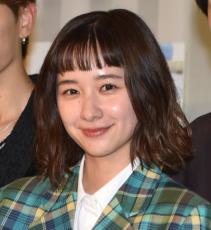 堀田真由、人生初の“オン眉＆パーマ”姿「前髪がここまで短いのは初めて」