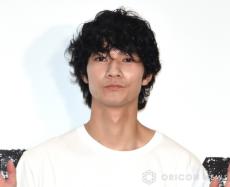 脳内出血で療養中の清原翔、佐藤栞里ら仲間たちと再会ショット「笑顔の大集結 感動的」「めちゃくちゃエモい」